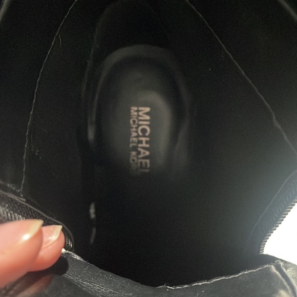 Michael Kors Leather booties - Picture 6 of 10